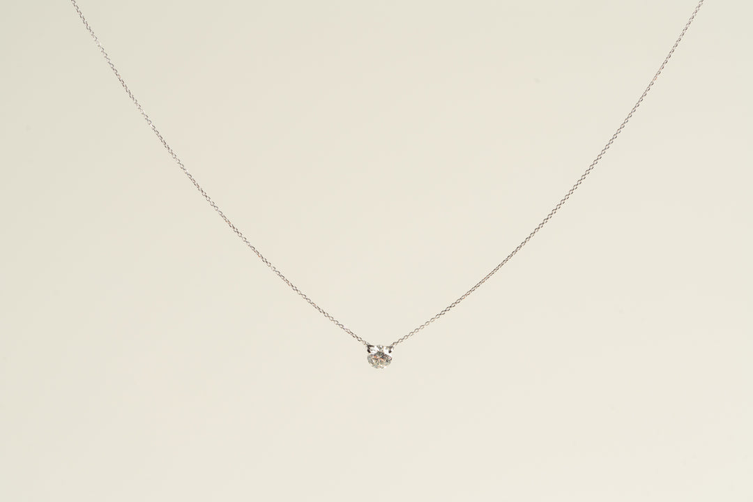 Floating Diamond .20ct.