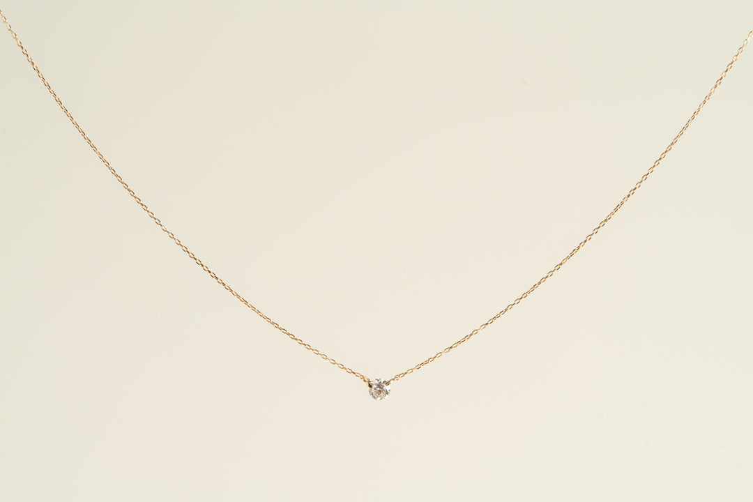 Floating Diamond .10ct.