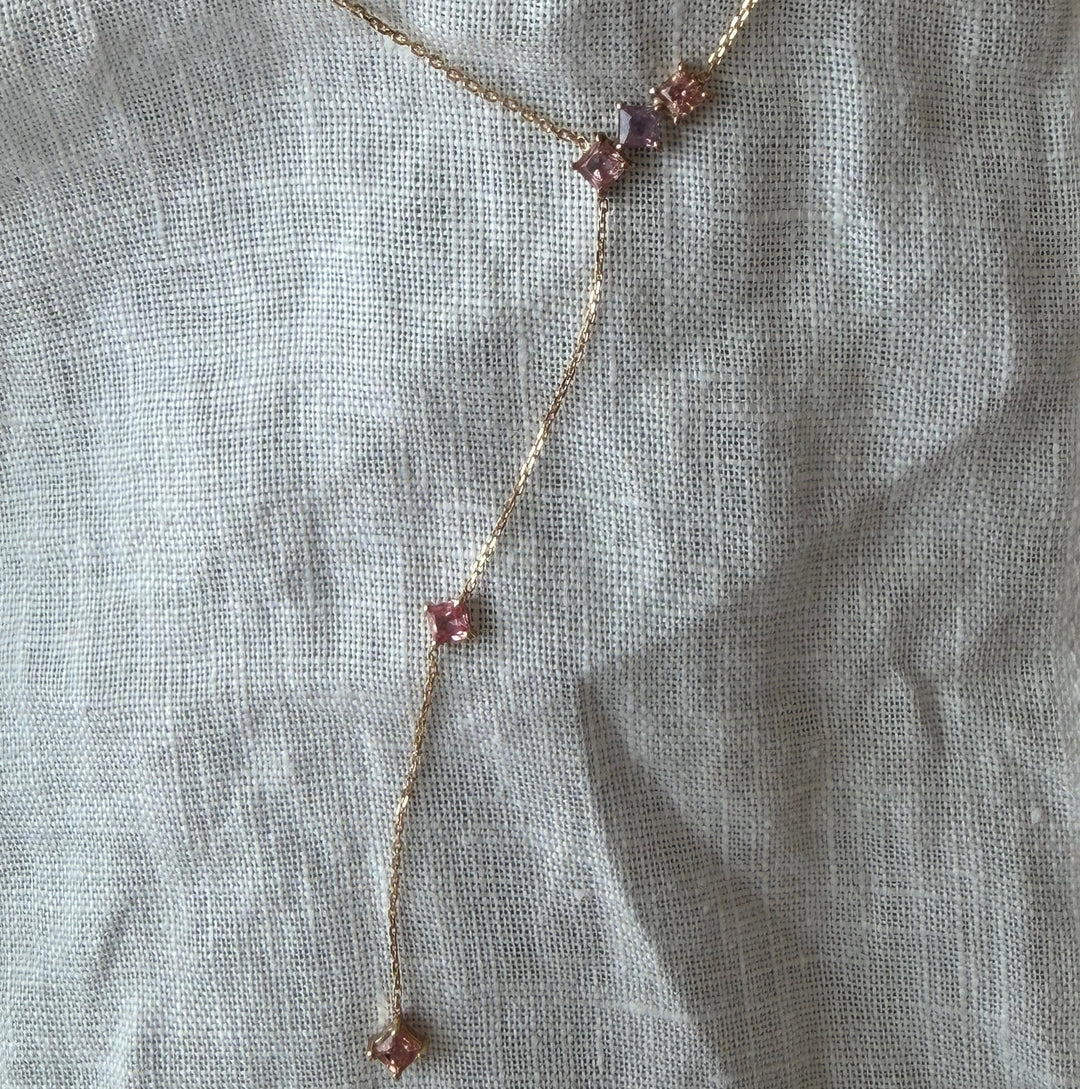 Glitter in the air pink sapphire