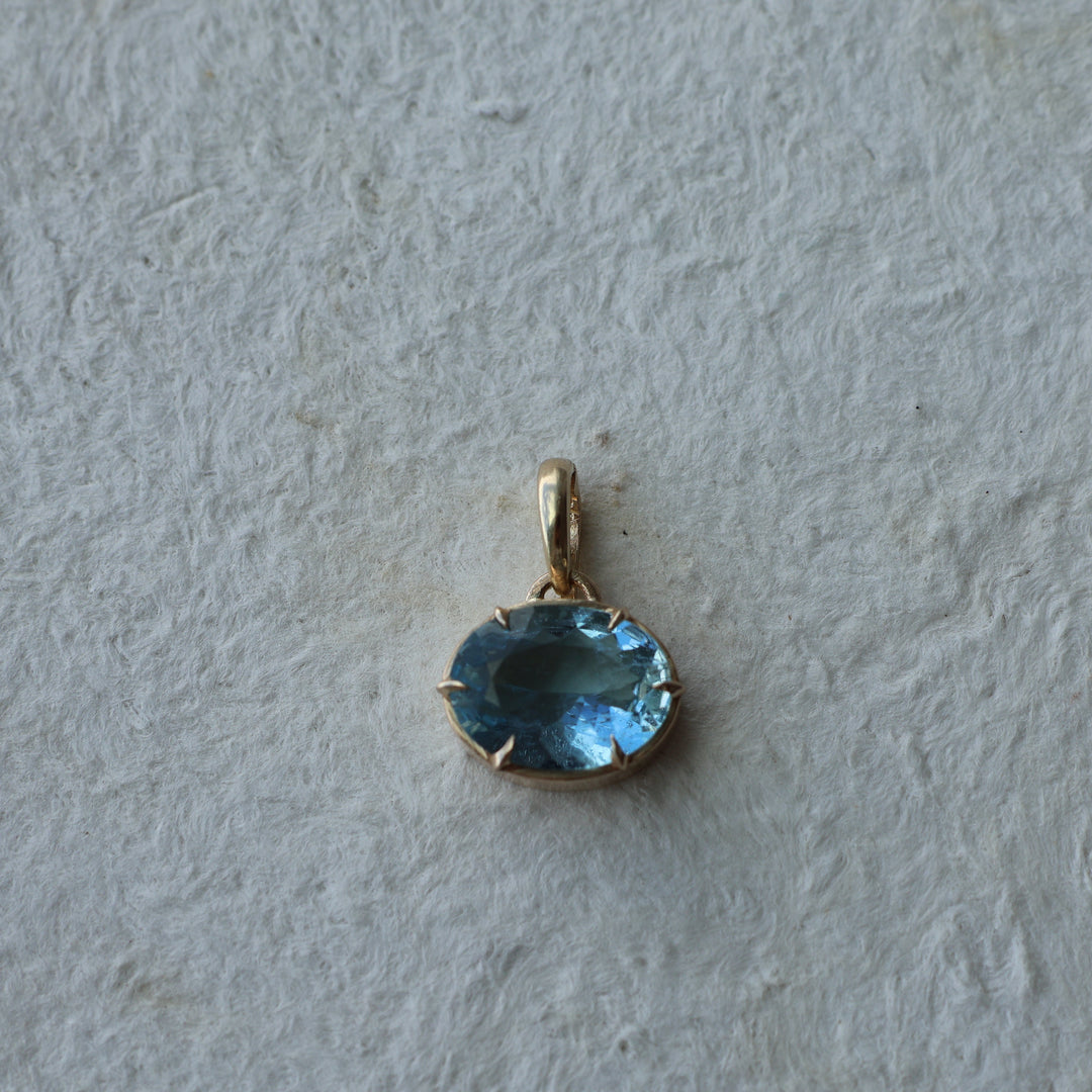 Knockout Aquamarine Pendant