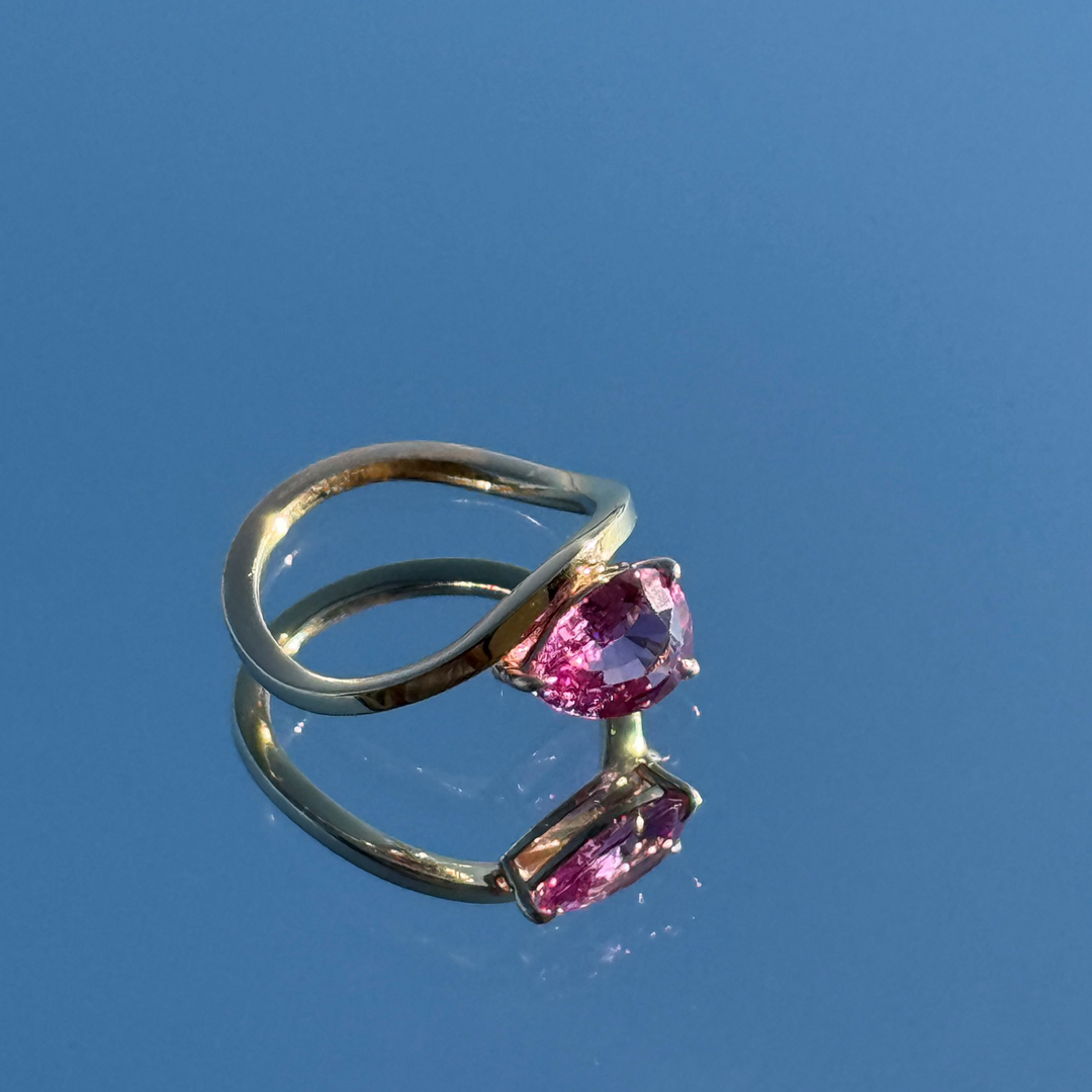 Aura Pink Sapphire Pinky Ring