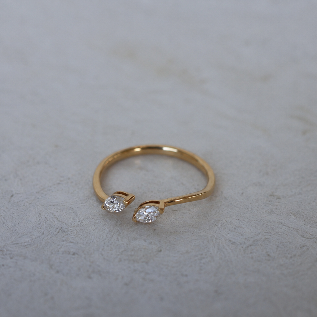 Dos Marquise Ring